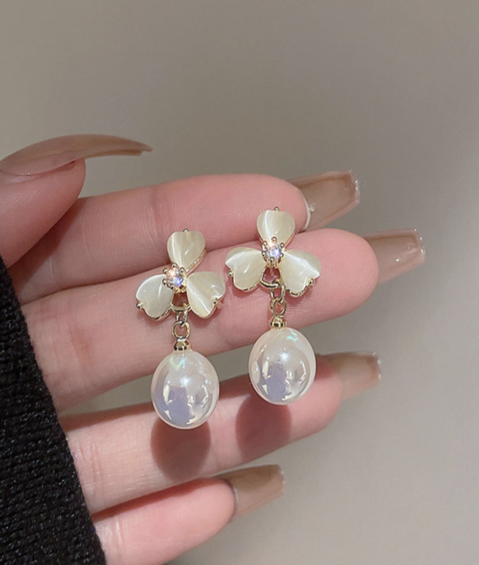 Blossom yourself Pearl Earrings