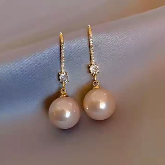 A touch of chic pearl Earrings