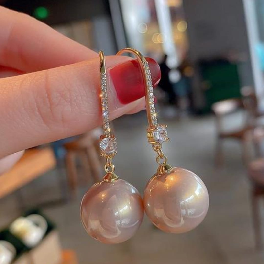 A touch of chic pearl Earrings