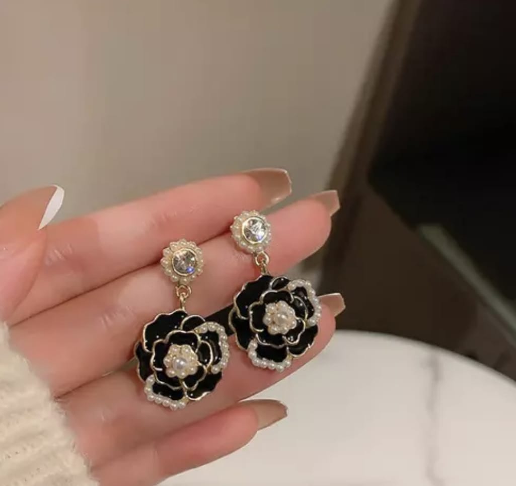 Adore You Rose Pearl Earrings